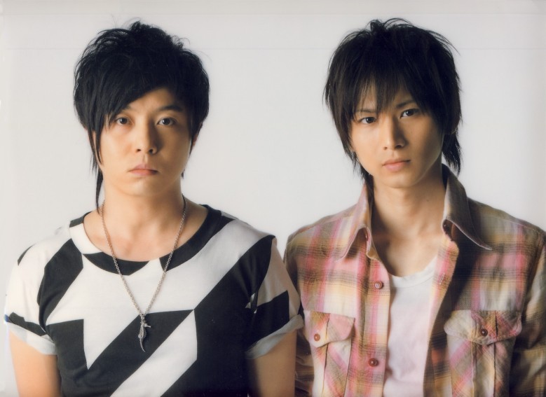 Domoto Tsuyoshi (Left) & Domoto Koichi (Right)
