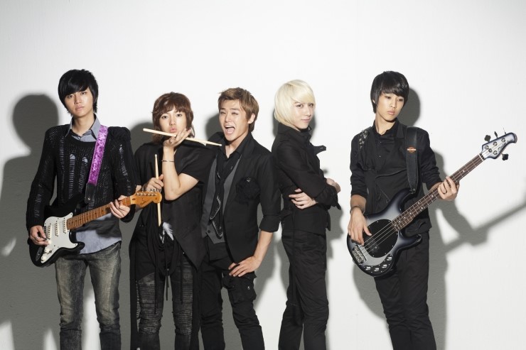 http://www.generasia.com/w/images/f/f4/LED_Apple_(1st_Gen).jpg