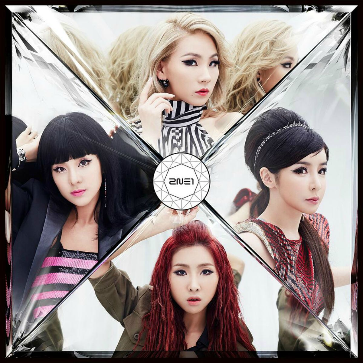 Kpop альбом. 2ne1 album. 2ne1 Crush. 2ne1 Crush album. 2не1.