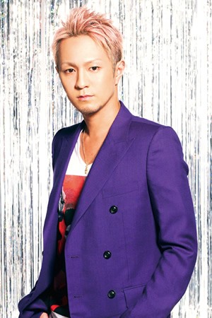 File:Urata Naoya promoting 777 ~TRIPLE SEVEN~.jpg