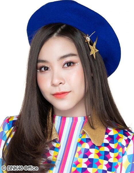 File:BNK48 Tarwaan 2019.jpg