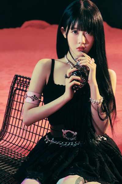 File:Sieun - Metamorphic promo.jpg