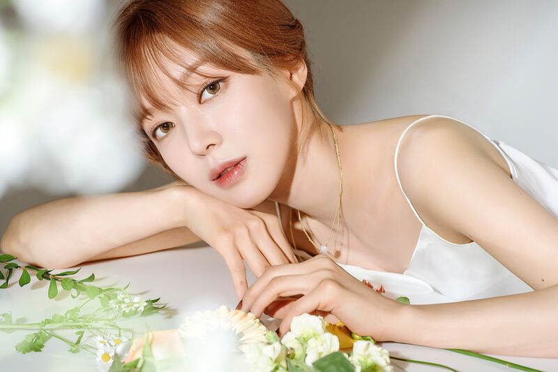 File:Choa - Yesterday promo.jpg