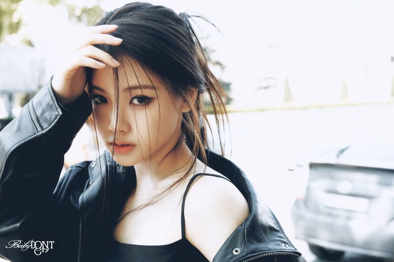 File:Yihyun - F Girl promo.jpg