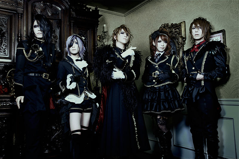 File:Versailles - ROSE promo.jpg