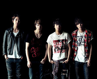 CNBLUE - What turns you on promotional.jpg