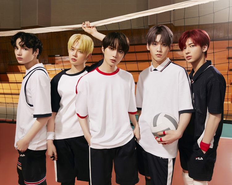 File:TXT - DRAMA promo.jpg