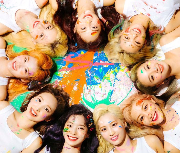 File:TWICE - Fanfare promo.jpg