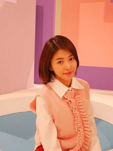 File:Heeyoo2.jpg