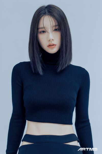 File:HeeJin 2023.jpg