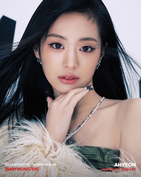 File:Ahyeon - BABYMONS7ER promo.jpg