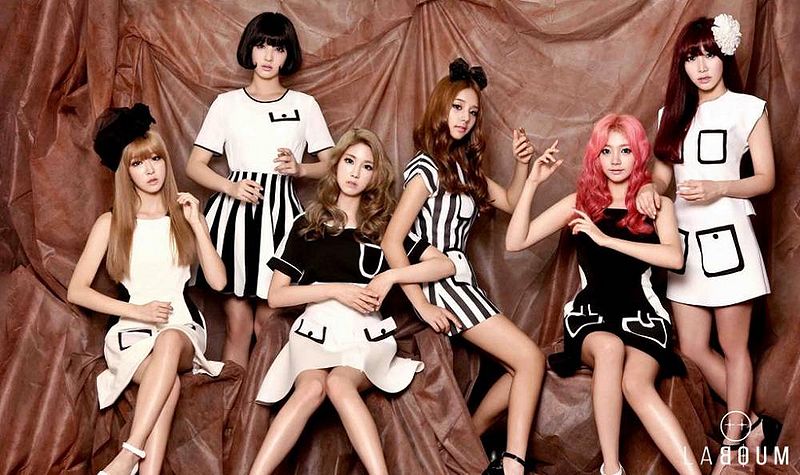 File:LABOUM - Eotteokhallae promo.jpg