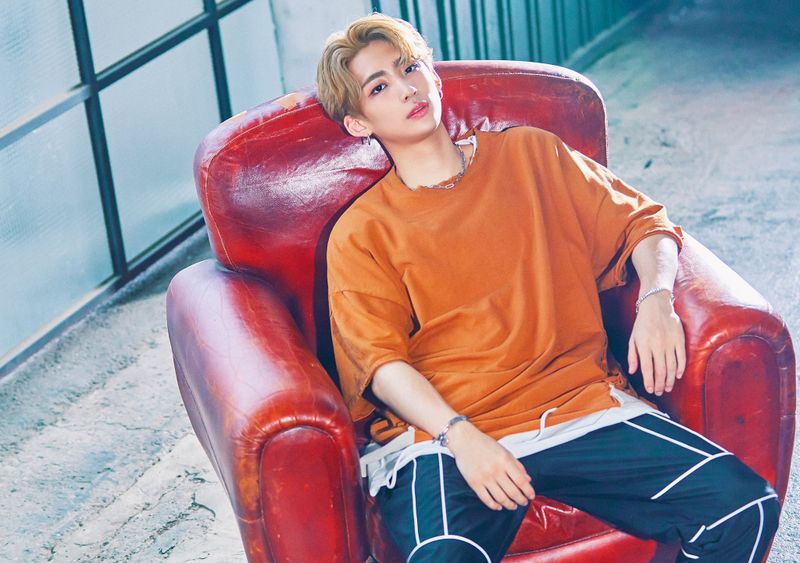File:Hyunwoo - RISING promo.jpg