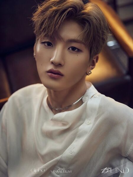 File:Hyunbin - BLIND promo.jpg