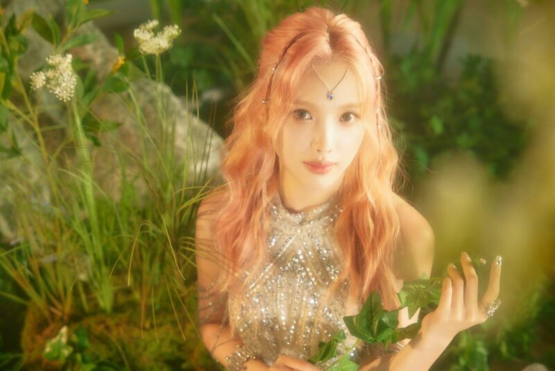 File:Rainie - REVIVAL promo.jpg