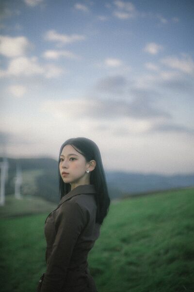 File:Yurim - LOCO promo.jpg