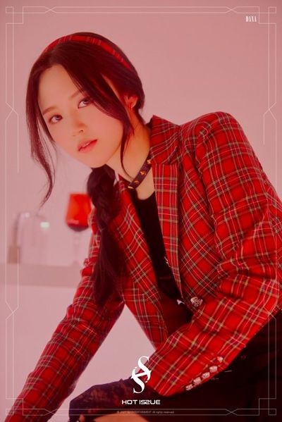 File:HOT ISSUE Dana.jpg