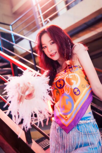 File:Solji - X promo.jpg