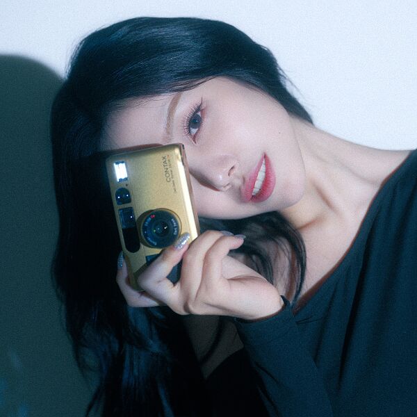 File:ISHA - Why do u love me promo.jpg