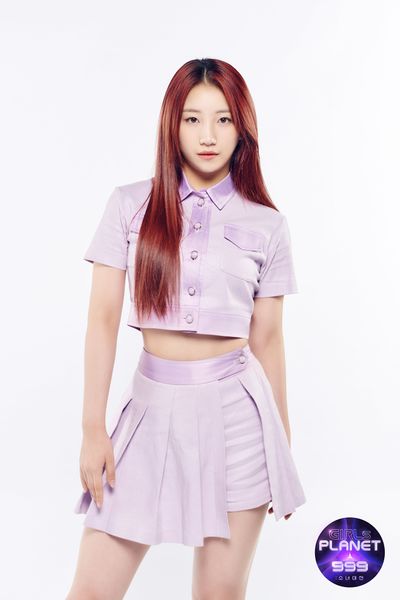 File:Wang Qiuru - Girls Planet 999 promo.jpg