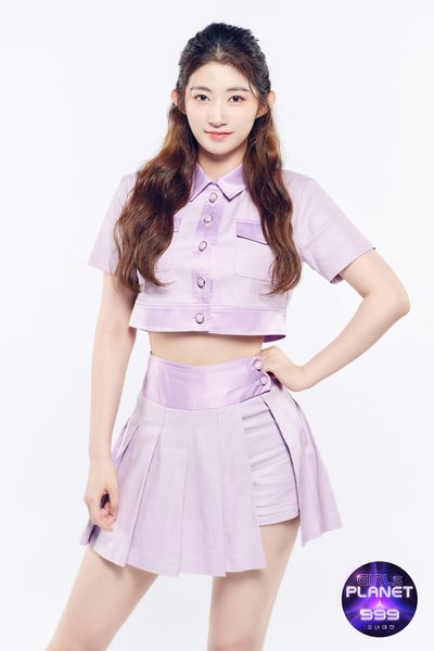 File:Cui Wenmeixiu - Girls Planet 999 promo.jpg