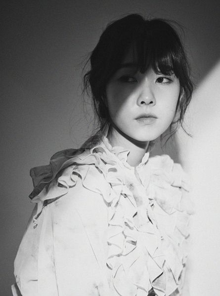 File:Hayeon - Walk Away promo.jpg