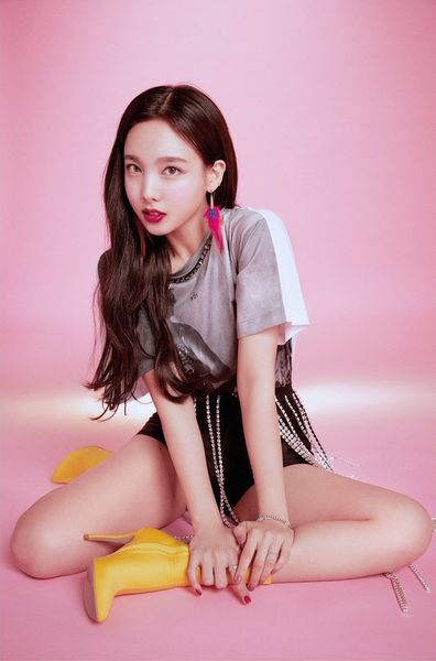 File:Nayeon - YES or YES promo2.jpg