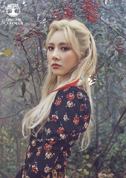 File:Yoohyeon - Dystopia promo.jpg