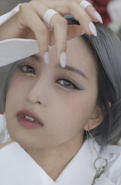 File:Ella - TEMPTATION promo.jpg