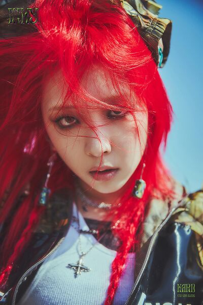 File:Jiwoo - ICKY promo.jpg