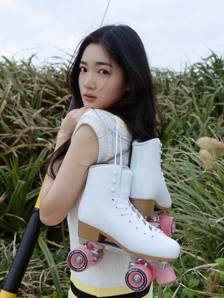 File:Seohyeon - Good Girl (AtHeart) promo.jpg
