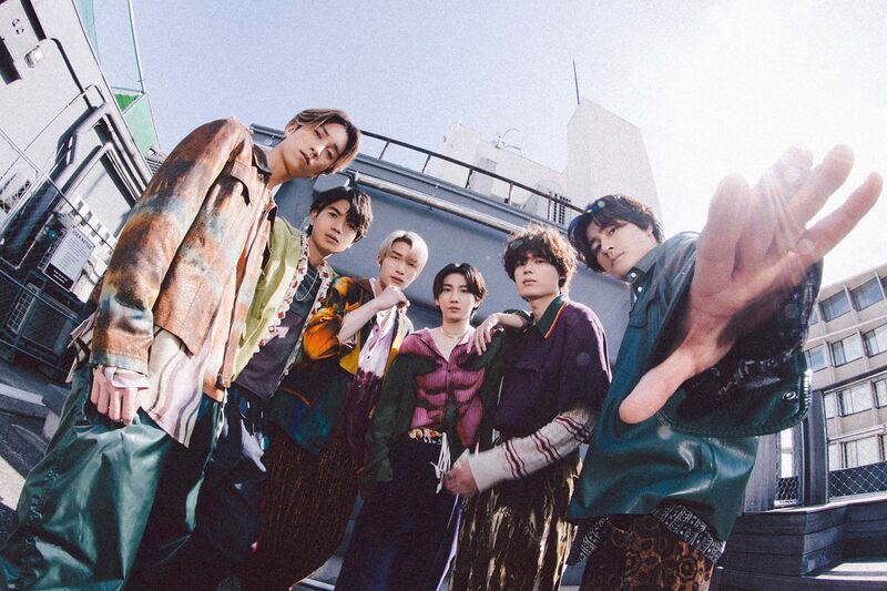 File:SixTONES - Kokkara promo.jpg