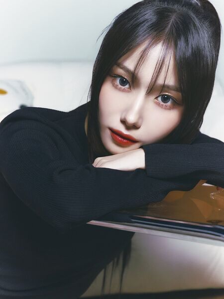 File:Youngeun - TIPI-TAP promo.jpg