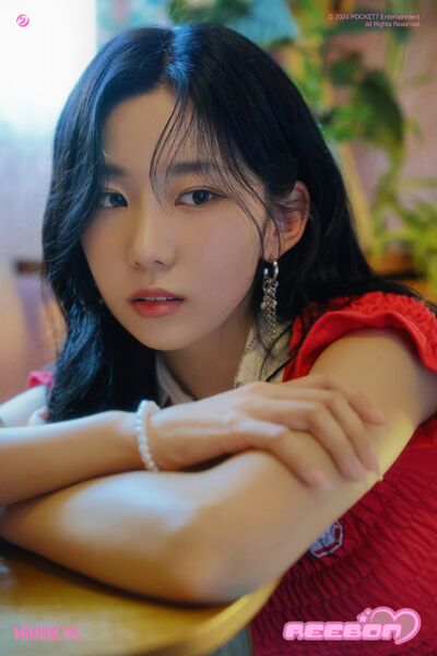File:Yewon - REEBON promo.jpg