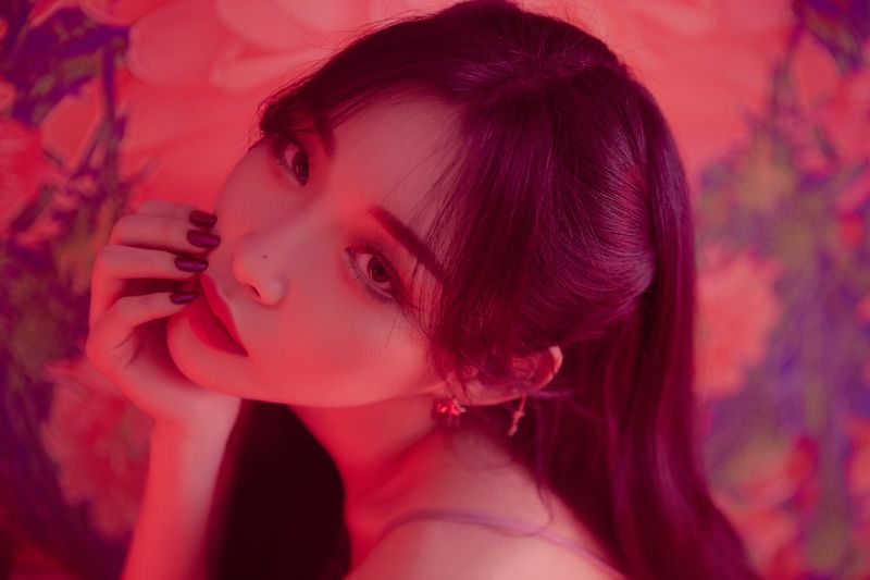 File:Chungha - XII promo.jpg