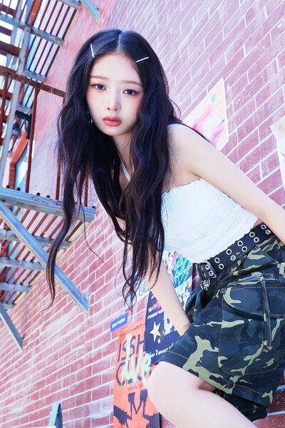 File:Rei - Be Alright promo.jpg