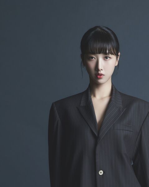 File:Choi Yeonjae - AWESOME promo.jpg