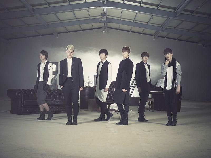 File:U-Kiss - Distance (Promotional).jpg