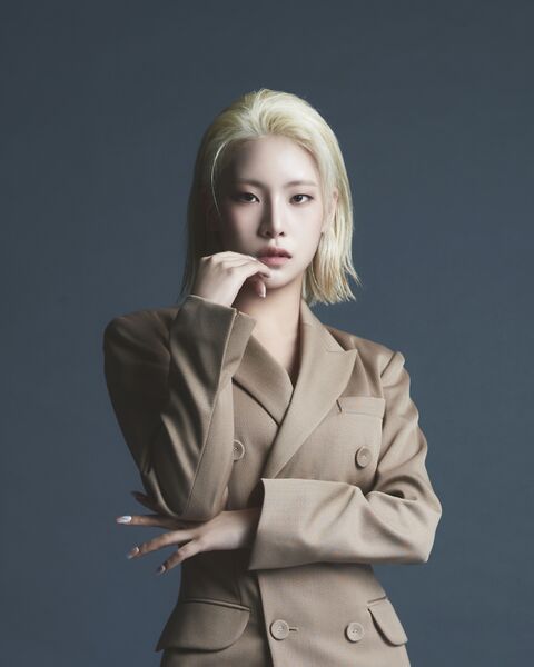 File:Yoon Jia - AWESOME promo.jpg