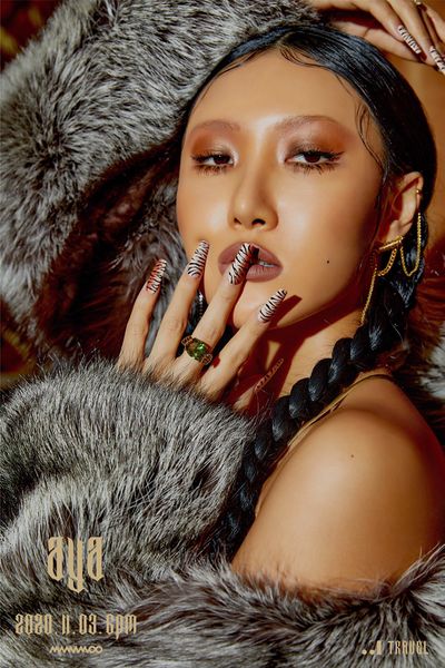 File:Hwasa - TRAVEL promo.jpg