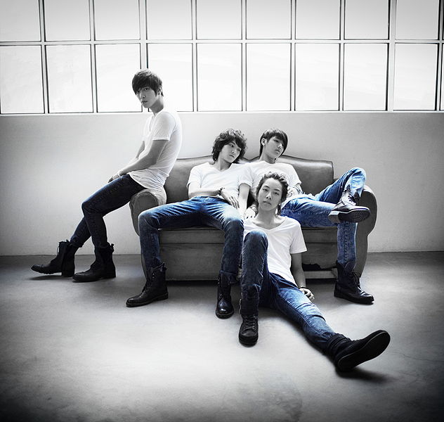 File:Cnblue 10.jpg