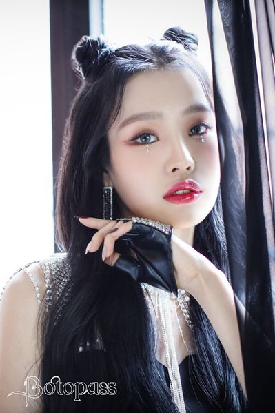 File:Mihee - Flamingo promo.jpg