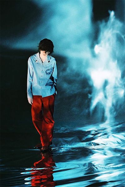 File:KenshiYonezu PaleBlue Promo.jpg