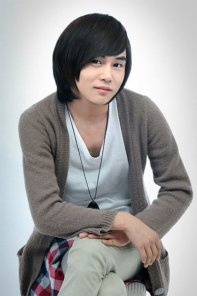 File:Sangmin (TWILIGHT).jpg