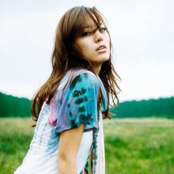 File:swear (promo-pic).jpg