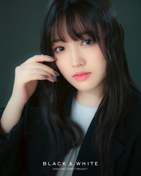 File:Fujimizu Sakura - BLACK & WHITE promo.jpg