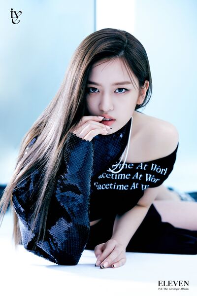 File:Yujin - ELEVEN promo.jpg