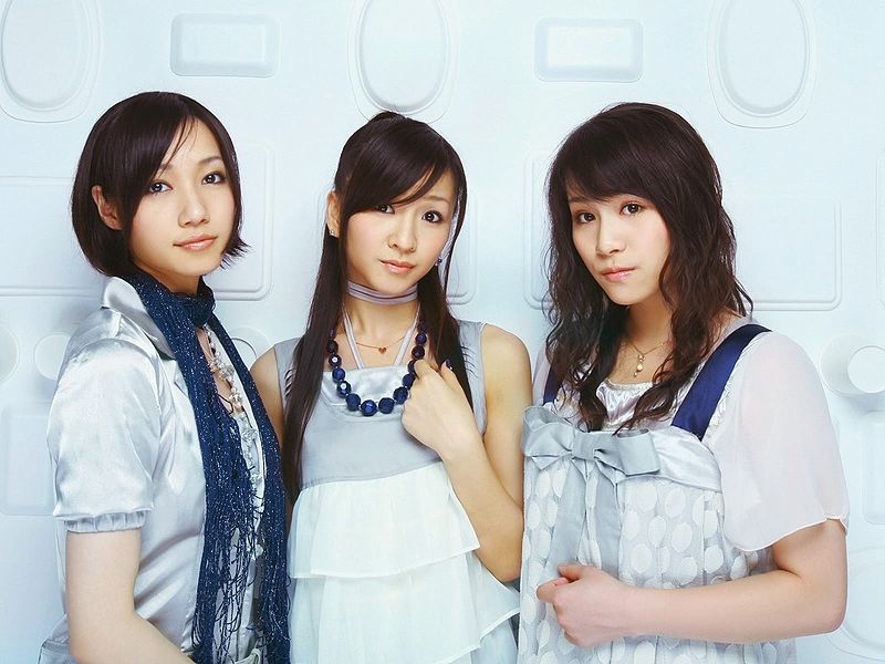 File:Perfume07.jpg