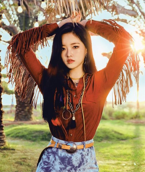 File:Olivia Hye - 1200 promo.jpg