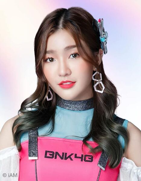 File:BNK48 Jennis 2021.jpg